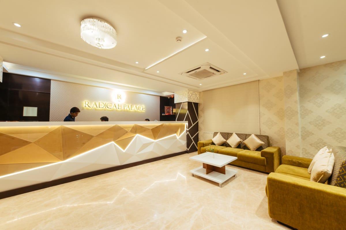 Radical Palace Hotel And Restaurant Lucknow Buitenkant foto