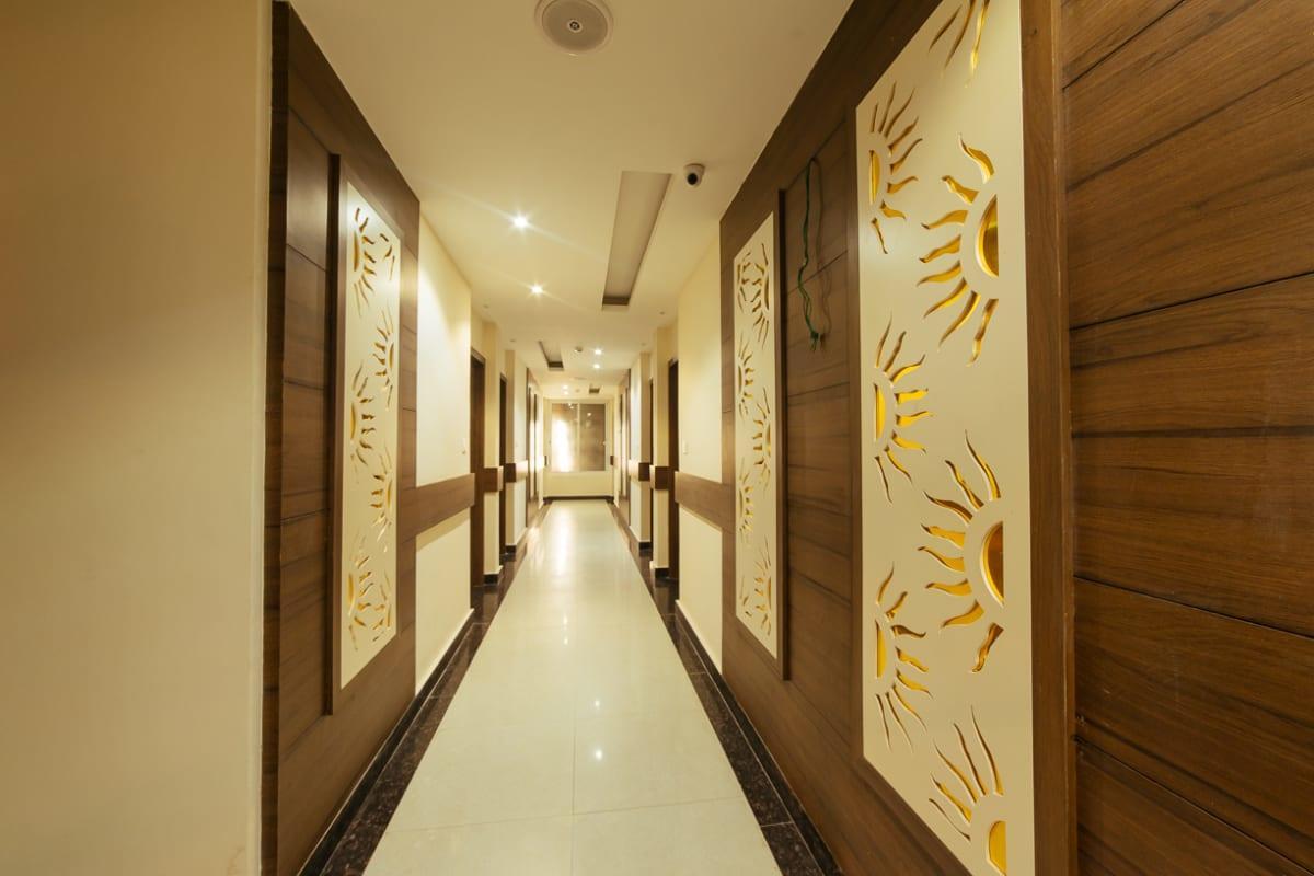 Radical Palace Hotel And Restaurant Lucknow Buitenkant foto